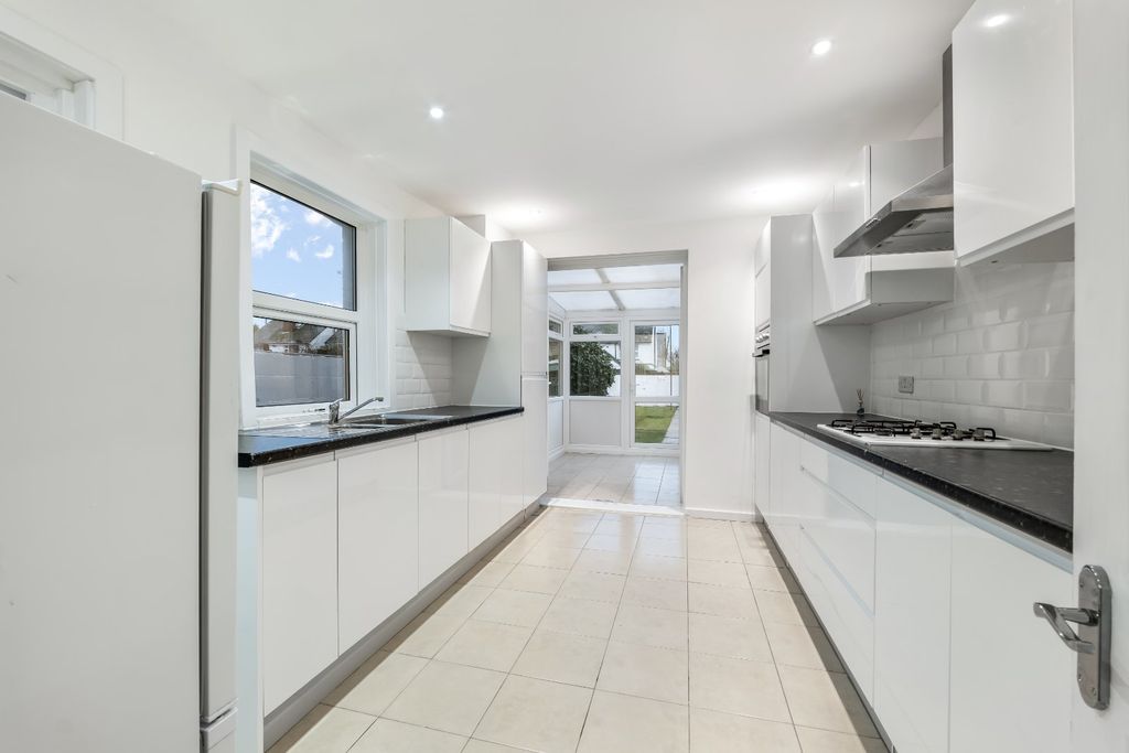 Property photo 3 of 13 Picture 3