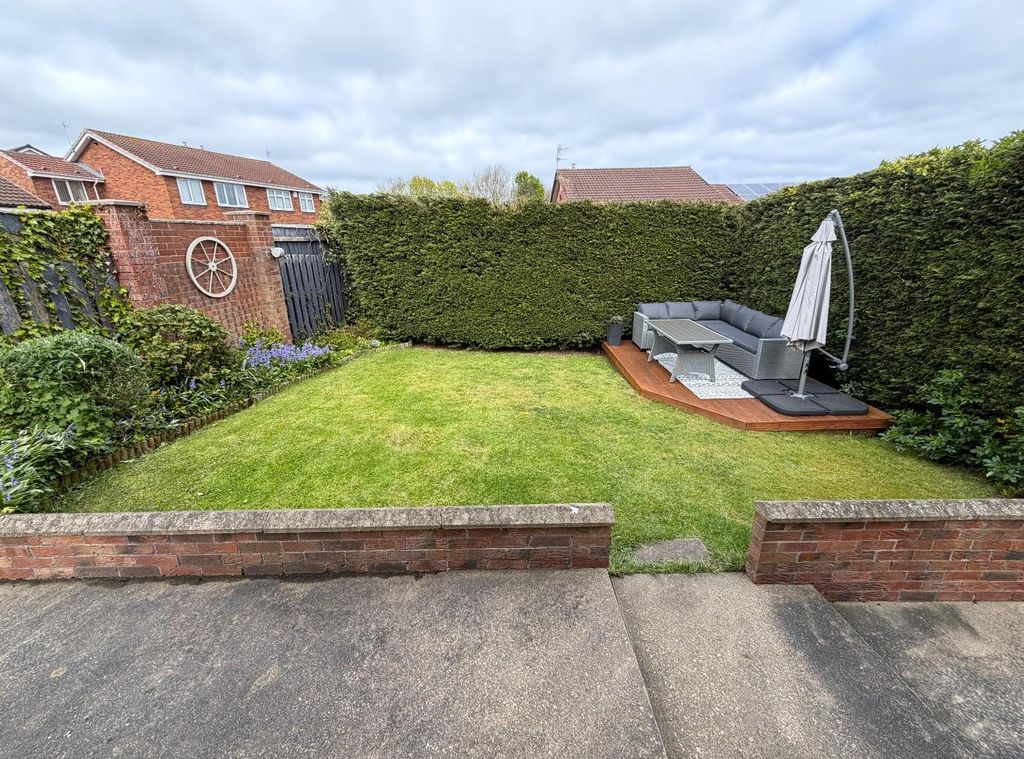 Property photo 2 of 28 Rear