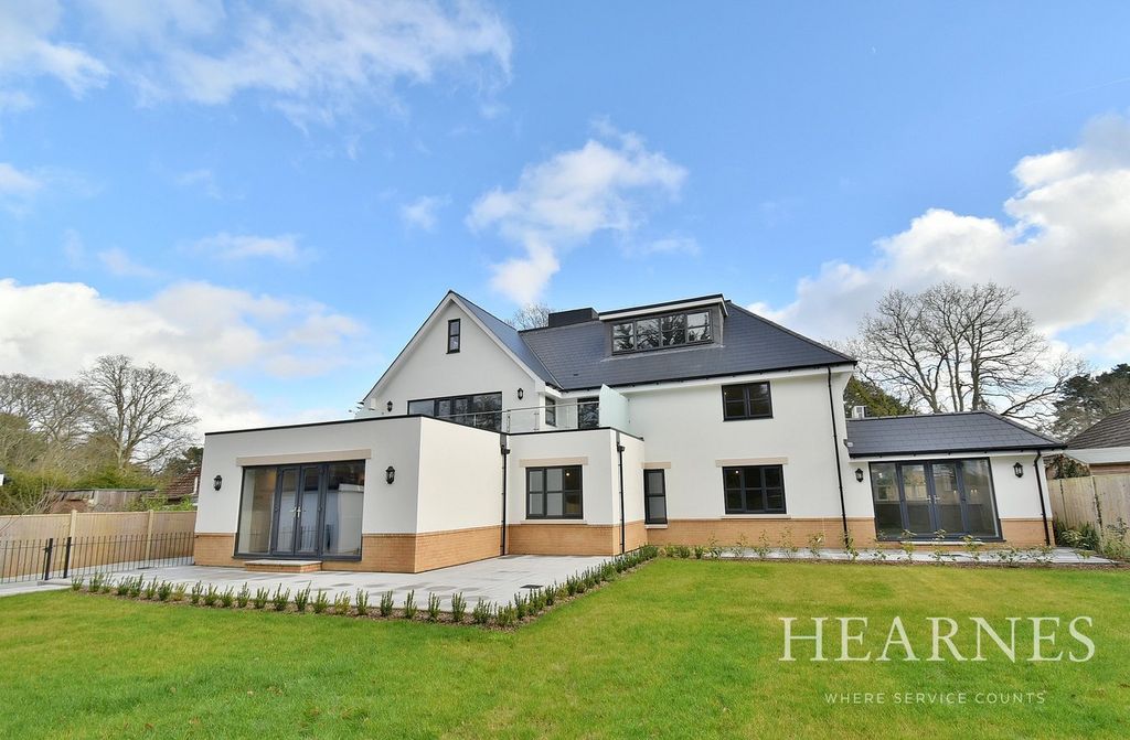 Property photo 1 of 22