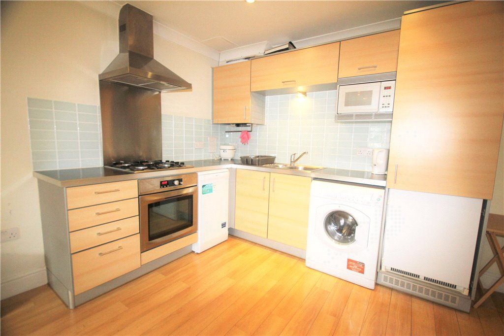 Property photo 3 of 6 Kitchen