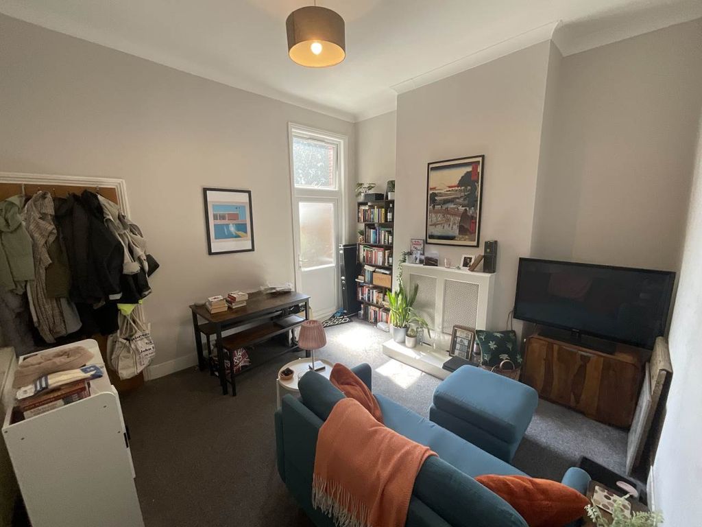 Property photo 3 of 7 Img_5902