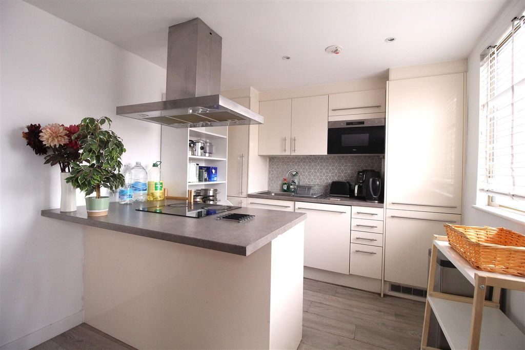 Property photo 3 of 11 Img_6381.Jpg