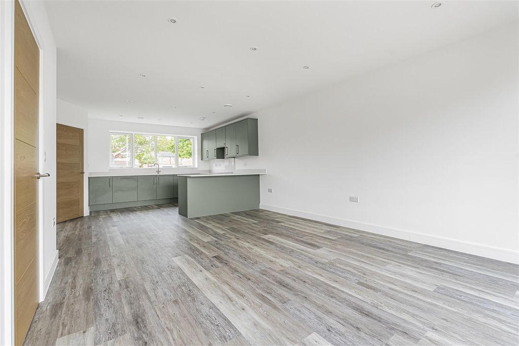 Property photo 3 of 13 43_59284.Jpg