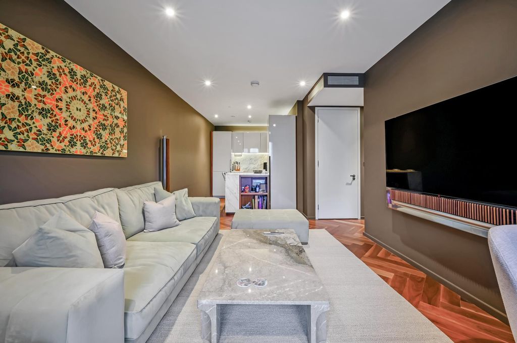 Property photo 3 of 23