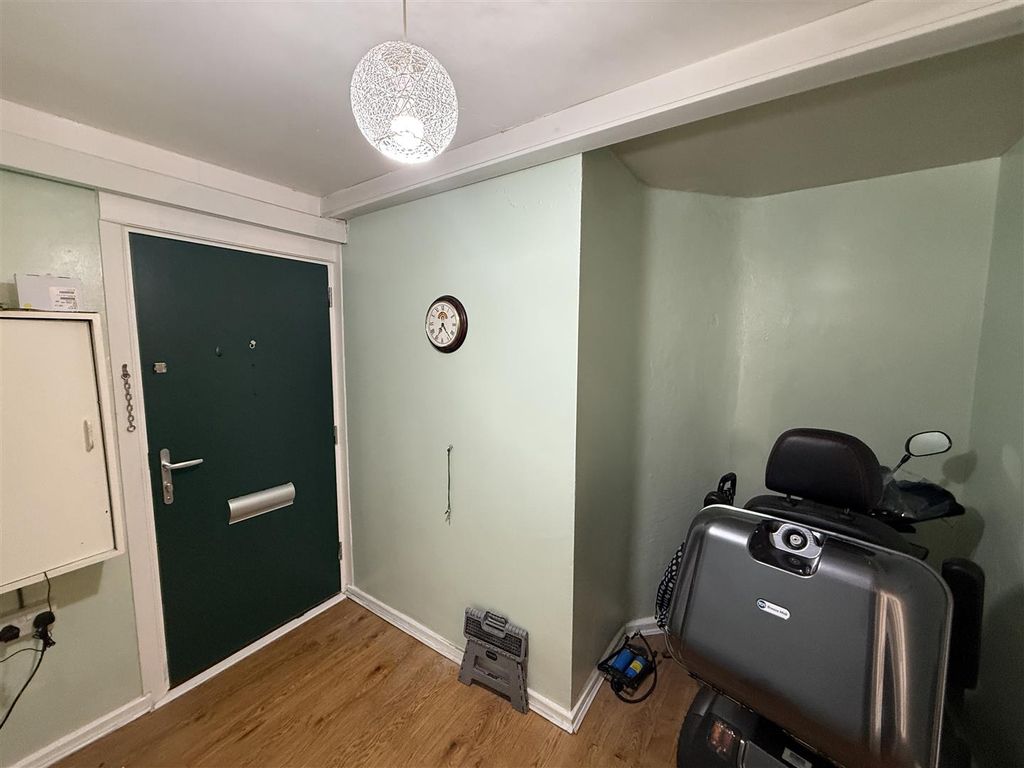Property photo 2 of 13