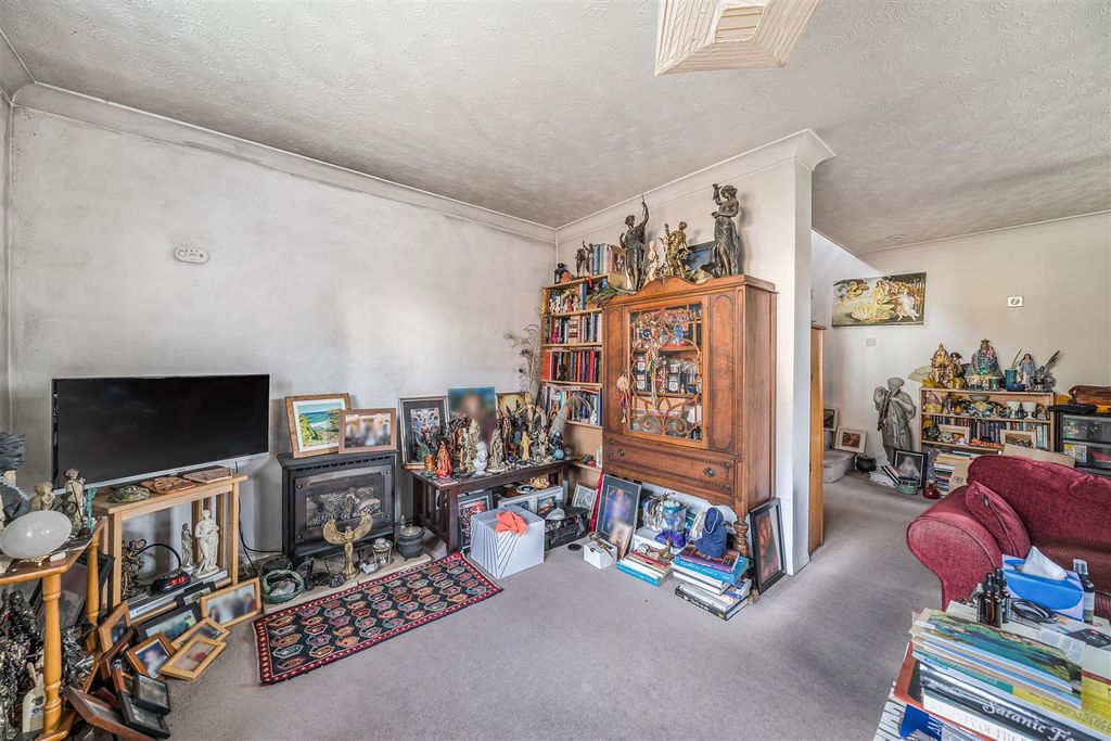 Property photo 2 of 21 1380570-6-69145E28d7B25.Jpg