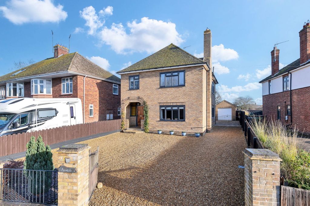 Property photo 1 of 26