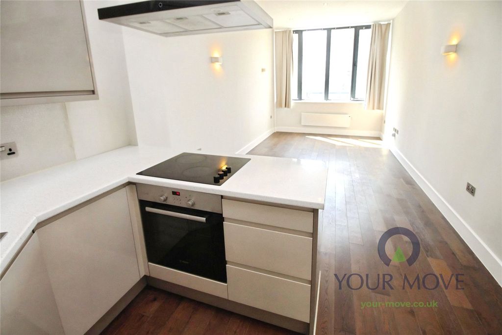 Property photo 3 of 11 Kitchen/Lounge