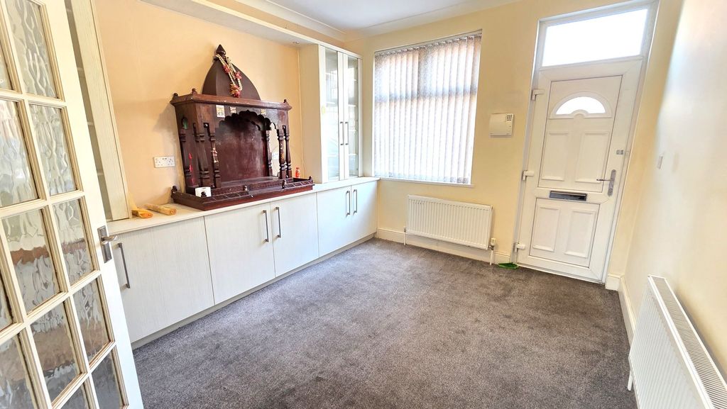 Property photo 3 of 14