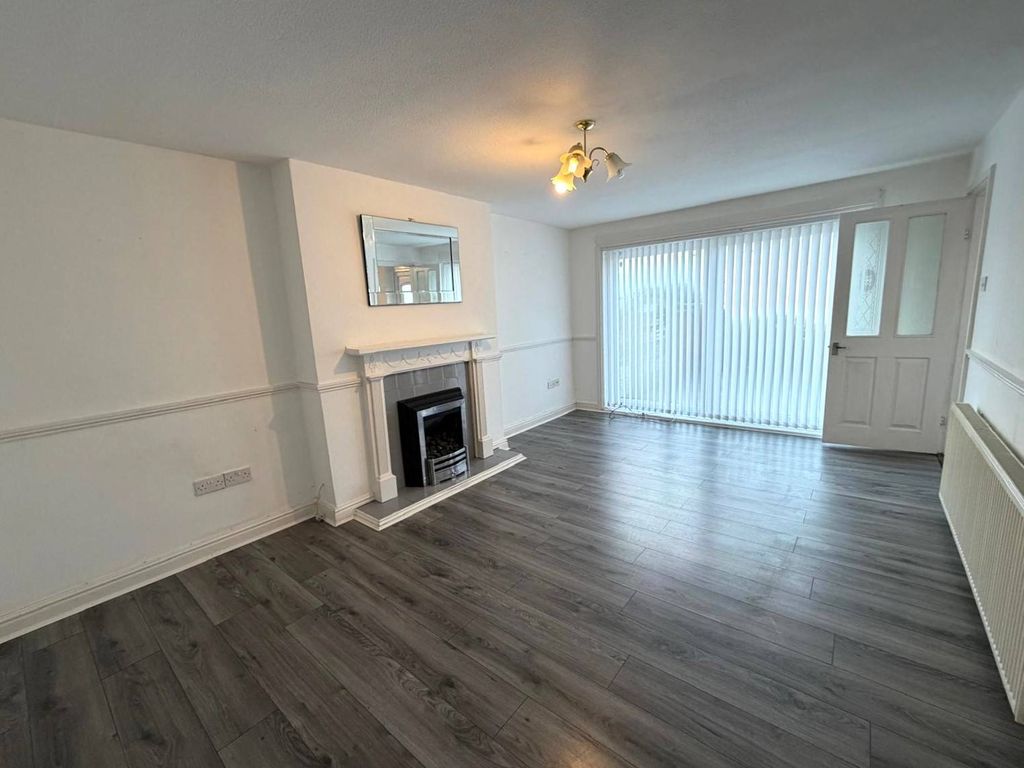 Property photo 2 of 9 Gallery