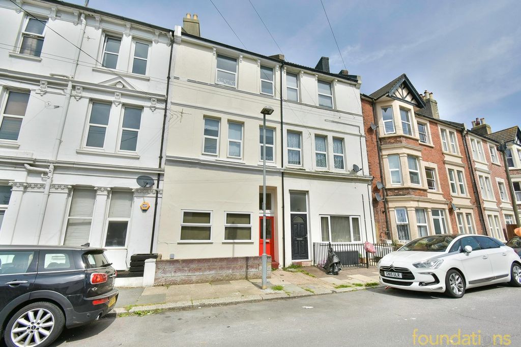 Property photo 1 of 1