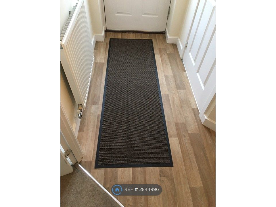 Property photo 3 of 21 Hallway