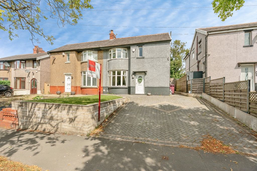 Property photo 1 of 16 Image