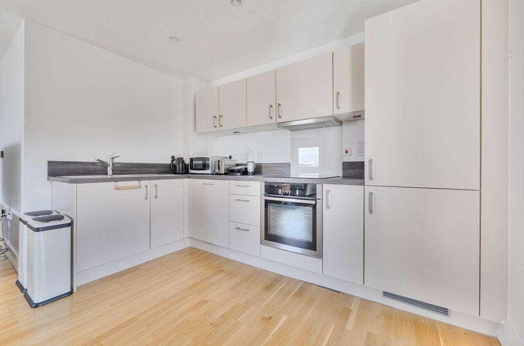 Property photo 3 of 14 1488826-13-6A5660...