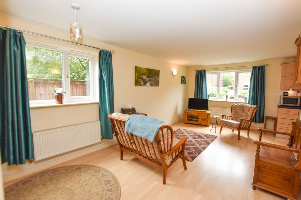 Property photo 2 of 14