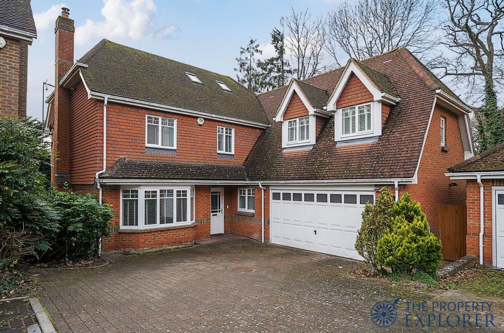 Property photo 1 of 27