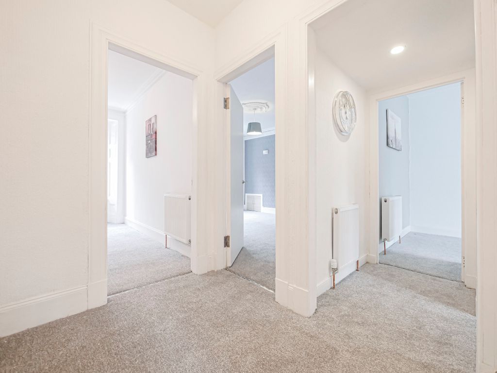 Property photo 3 of 14 Hall-1