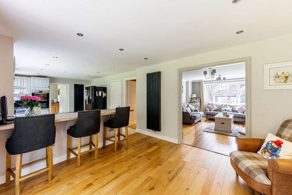 Property photo 3 of 30