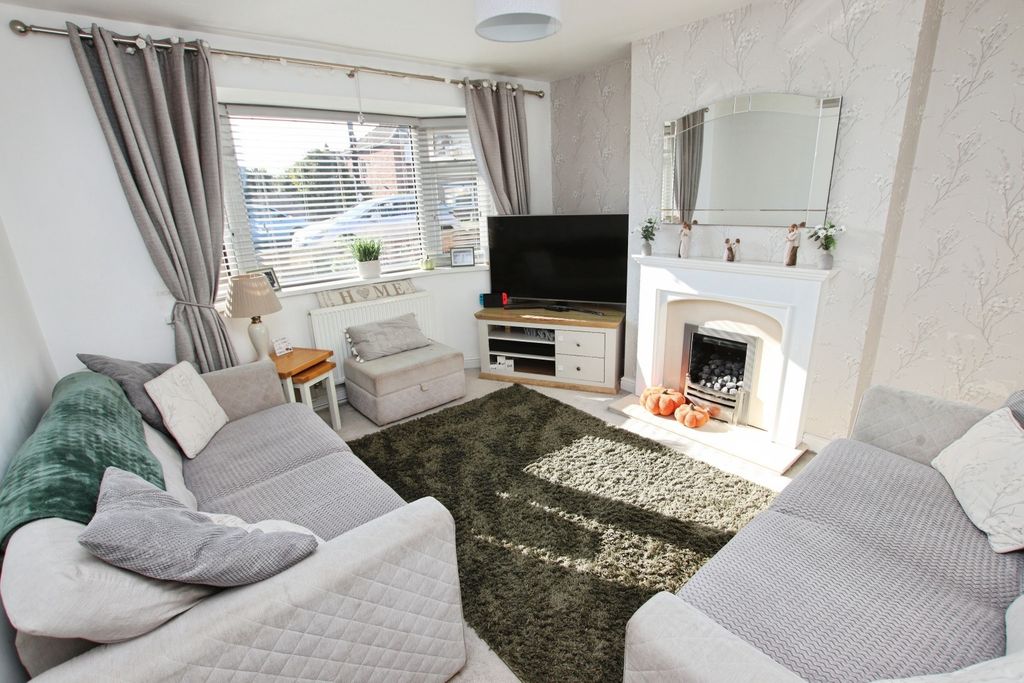 Property photo 2 of 22 4596522