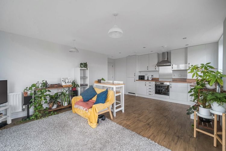 Property photo 2 of 20