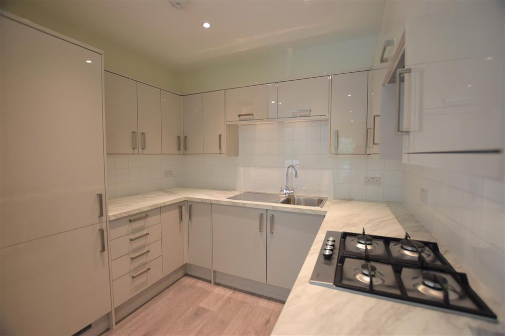 Property photo 3 of 7 Kitchen.Jpg