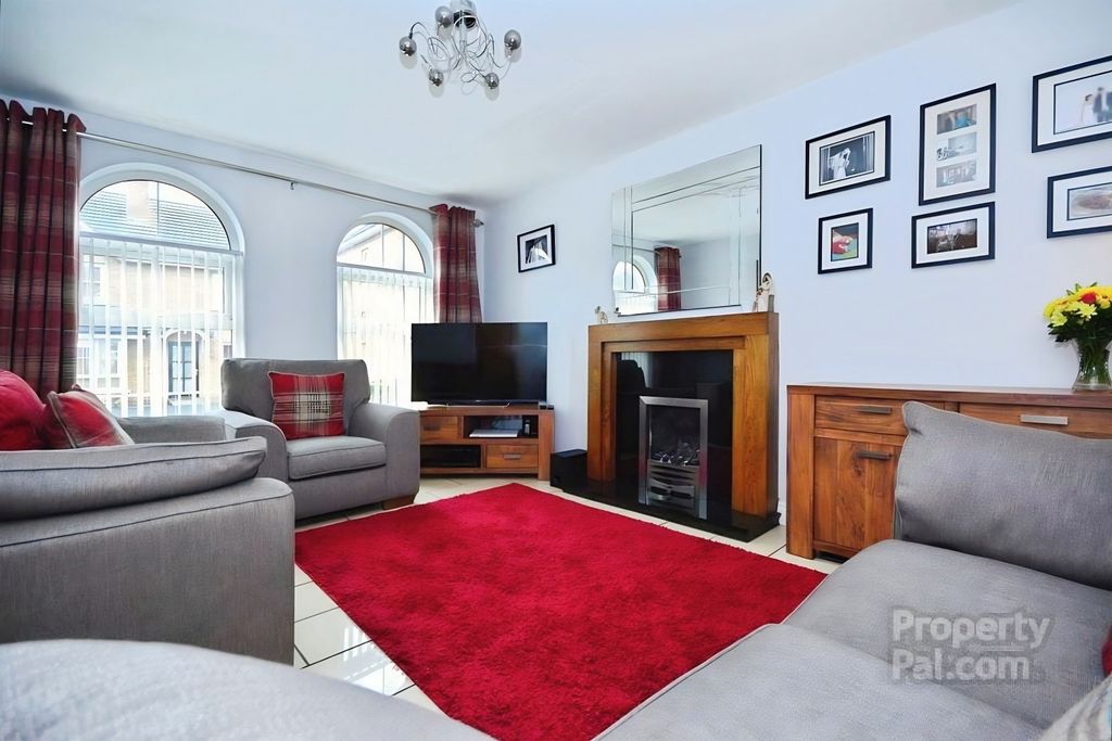 Property photo 3 of 14