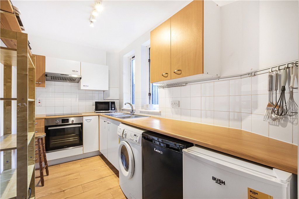 Property photo 3 of 14 Kitchen