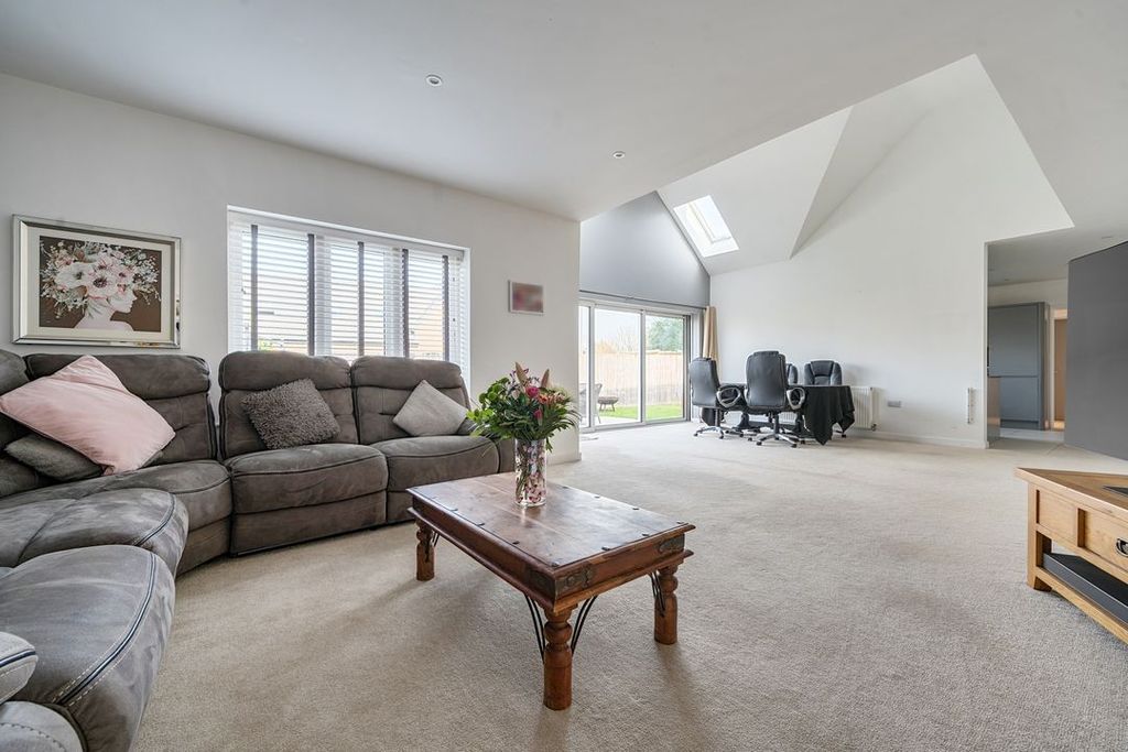 Property photo 3 of 17 1433226569Bd61E24B0F3