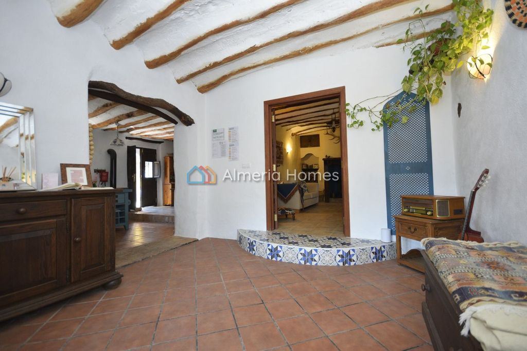 Property photo 2 of 30