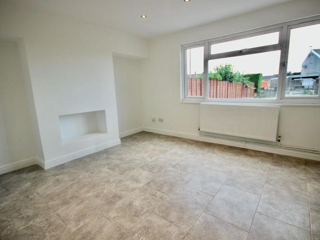 Property photo 2 of 6 Image