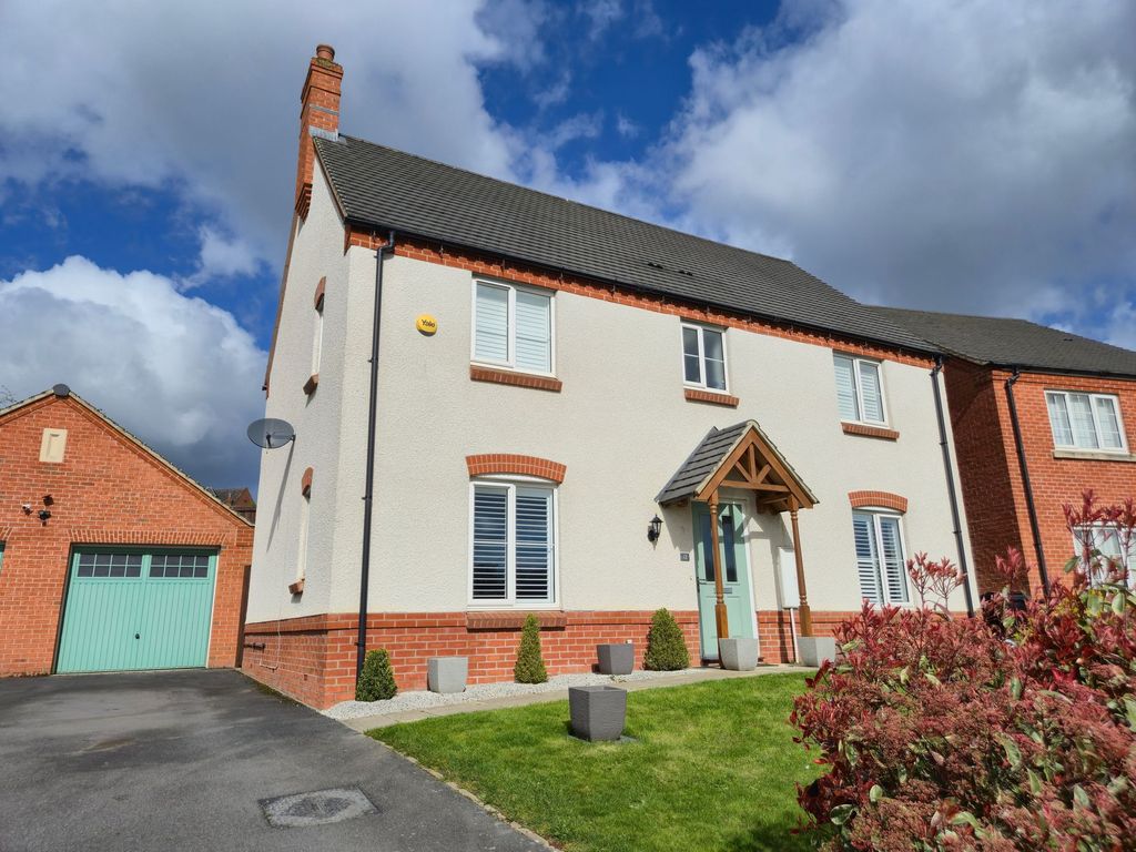 Property photo 2 of 29