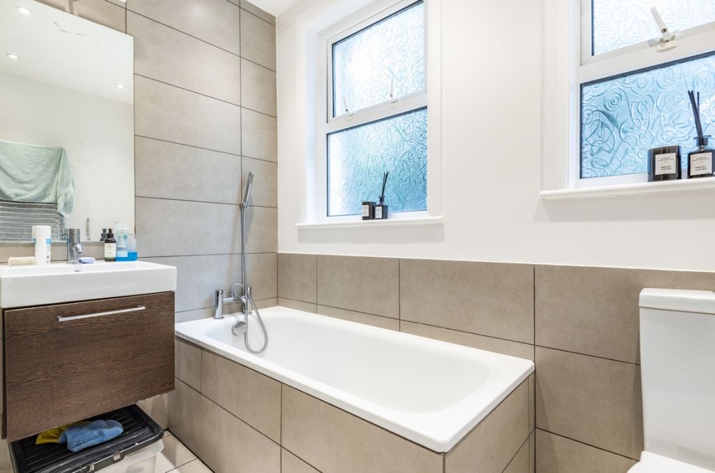 Property photo 3 of 8 636927 (6)