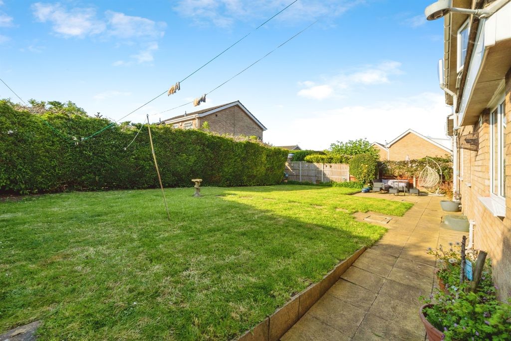 Property photo 2 of 19