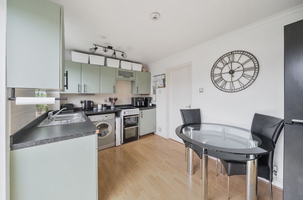 Property photo 3 of 16 1402057-12-6970Df...