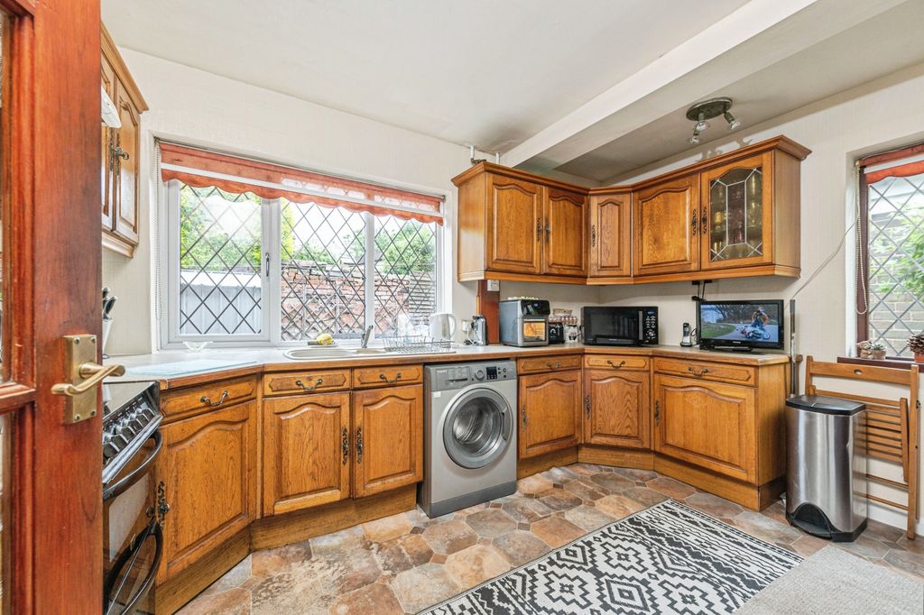 Property photo 2 of 15 Kitchen
