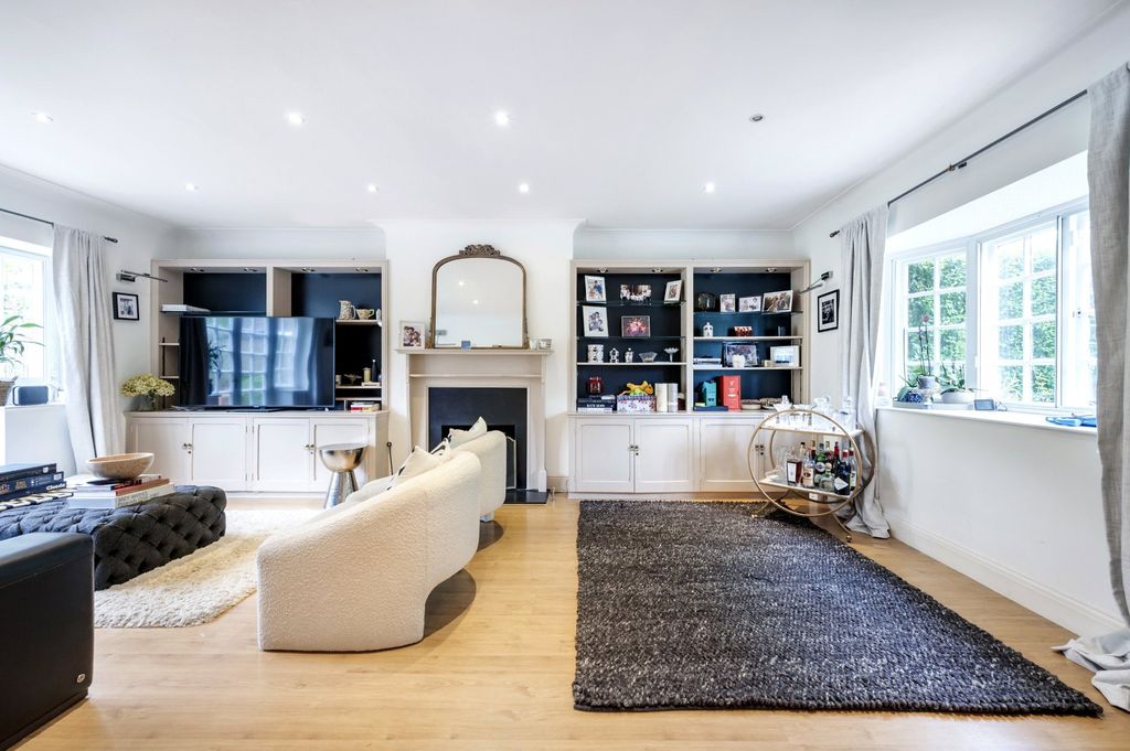 Property photo 3 of 15 Picture No. 06