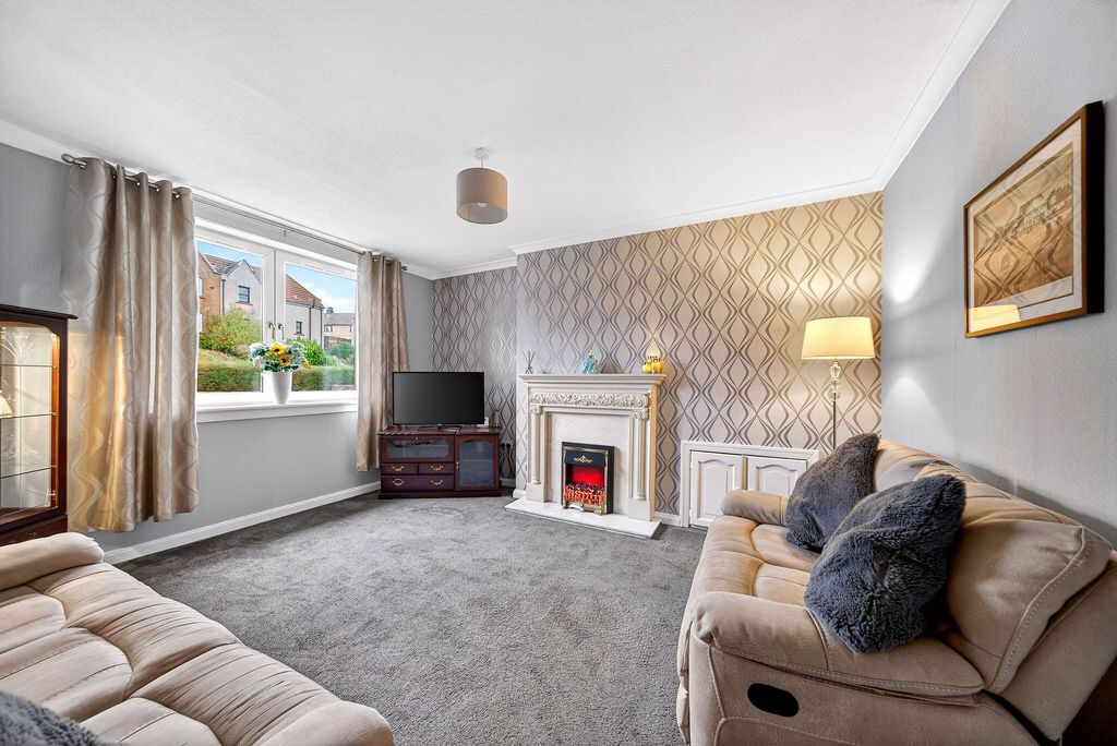 Property photo 2 of 20 Lounge