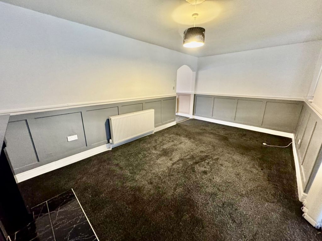 Property photo 3 of 16 Acdd5F49-Fd17-4D75-8C6A-A4Bc7C1Ba727