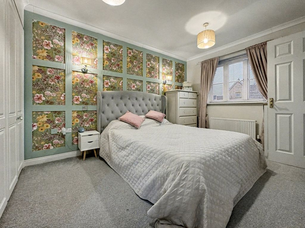 Property photo 3 of 31