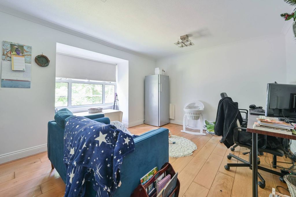 Property photo 3 of 7
