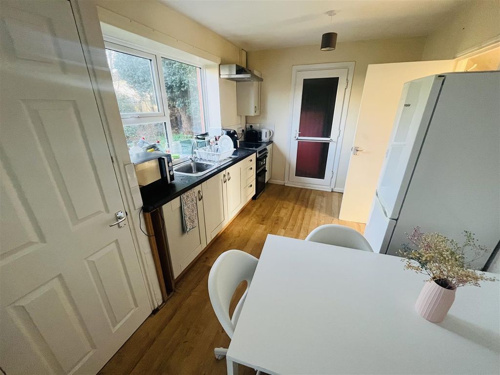 Property photo 2 of 11 Img_0570.Jpeg