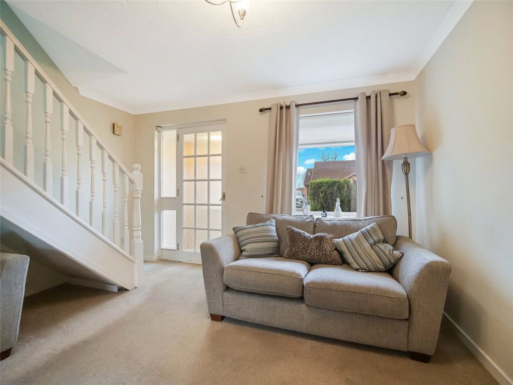 Property photo 2 of 20 Living Room