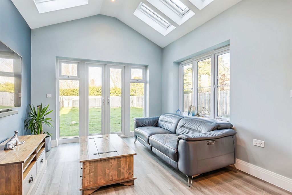 Property photo 3 of 16