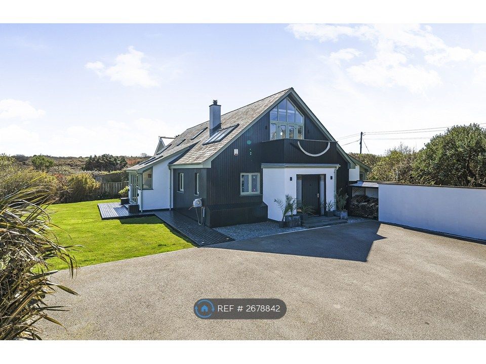 Property photo 1 of 17 Candlecroft Entrance