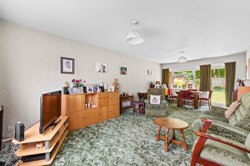 Property photo 3 of 11