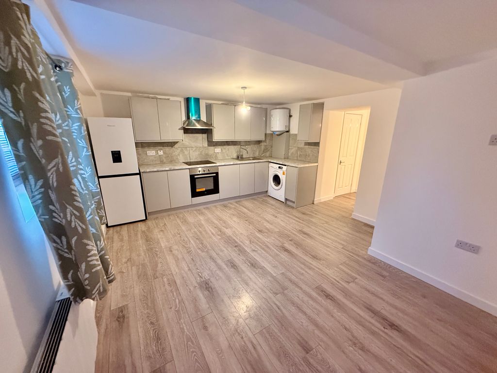 Property photo 3 of 15 Image