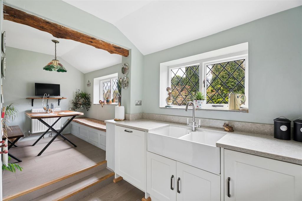 Property photo 3 of 27