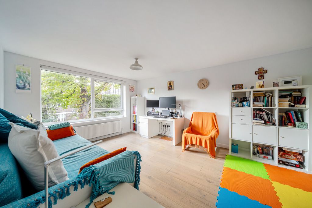 Property photo 1 of 10 1530200-11-6Acfa4...