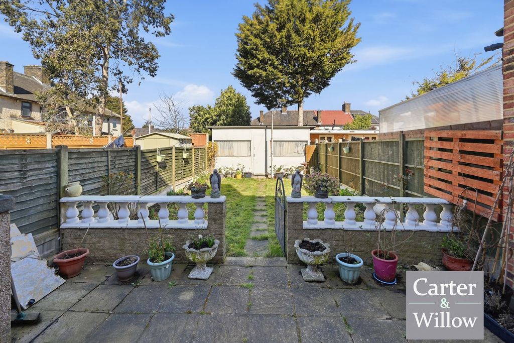 Property photo 2 of 13