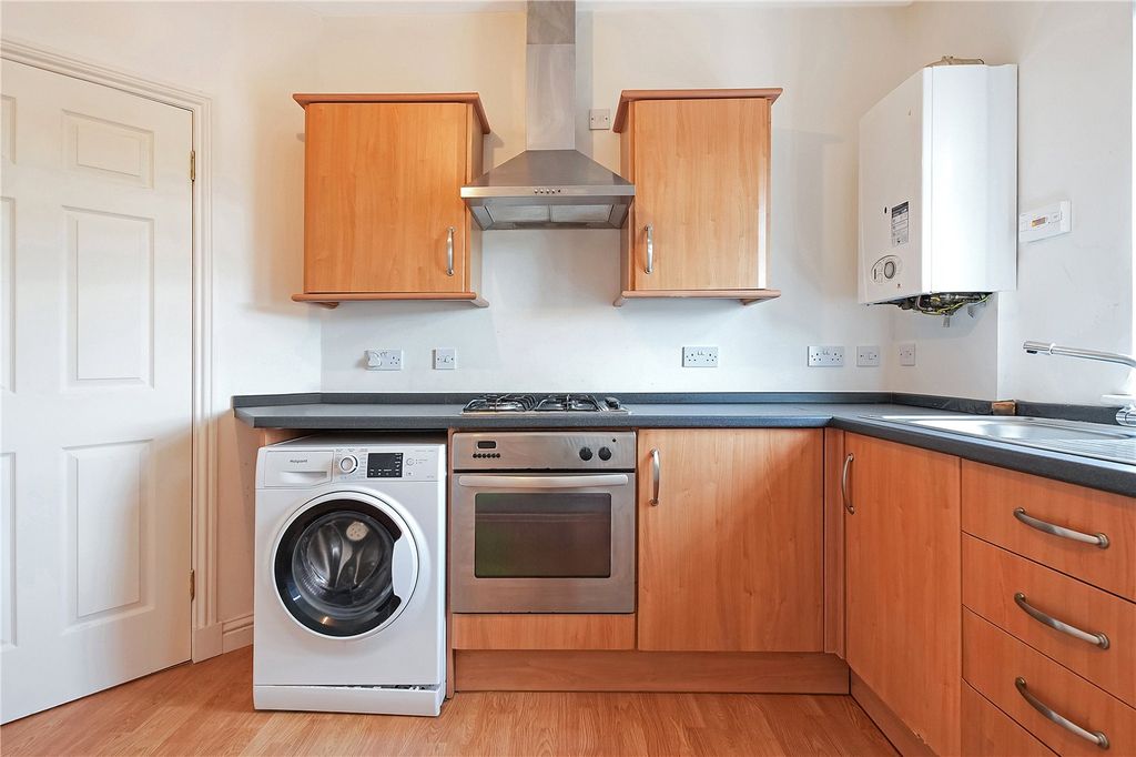 Property photo 2 of 11 Picture No. 08